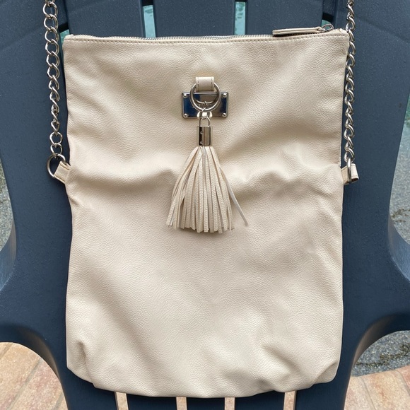 Nine West Off White Fold Over Crossbody Bag - Picture 3 of 9